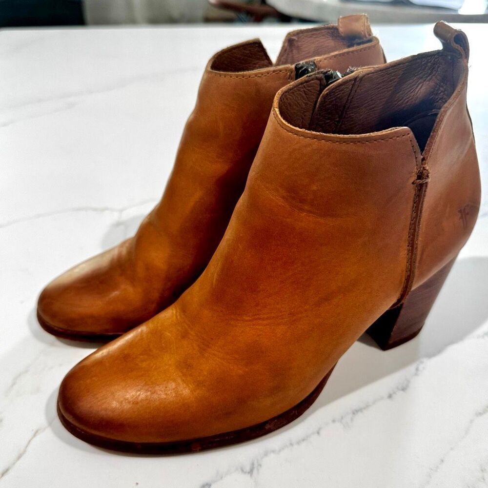 Frye Judith Ankle Boots. Size 6.5